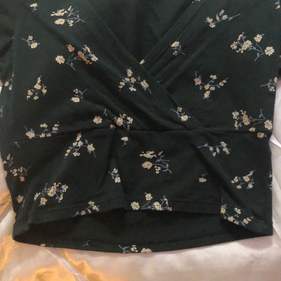 Brandy Melville Amara Top - Picture 4 of 4